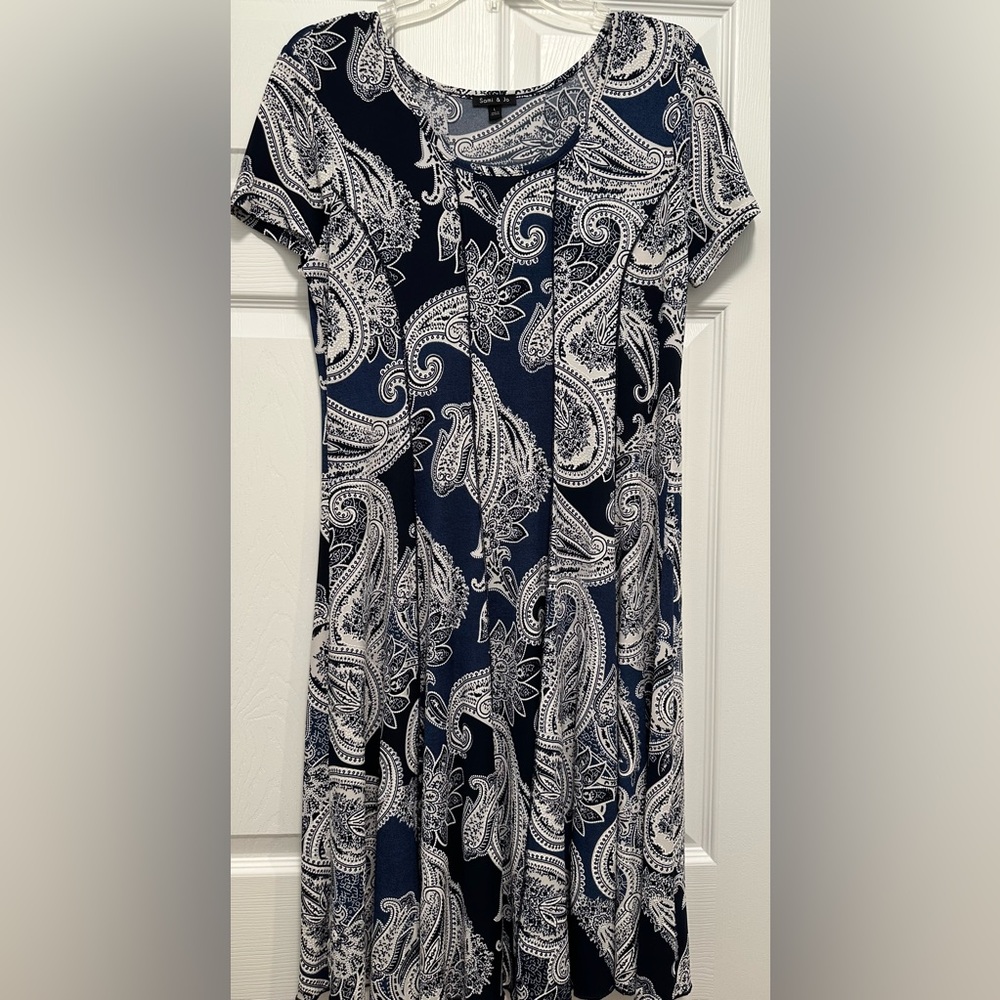 Sami & Joe Stretchy, Flirty, Black, White and Navy Paisley Dress